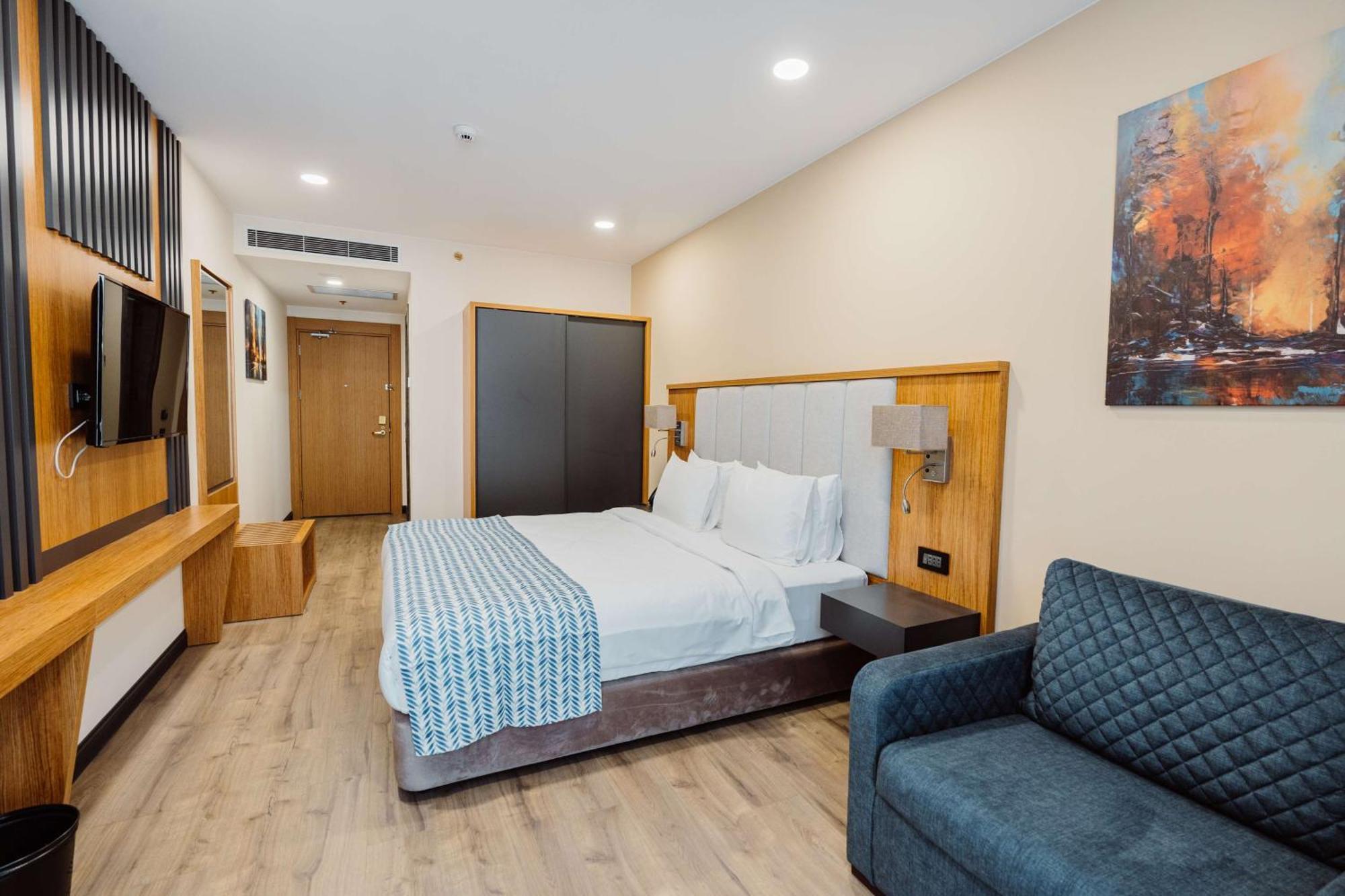 Best Western Plus Batumi Exterior photo