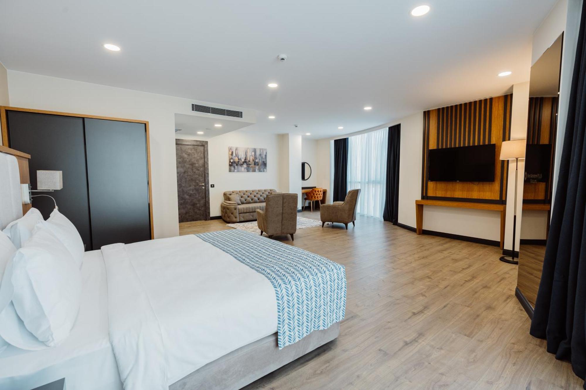Best Western Plus Batumi Exterior photo