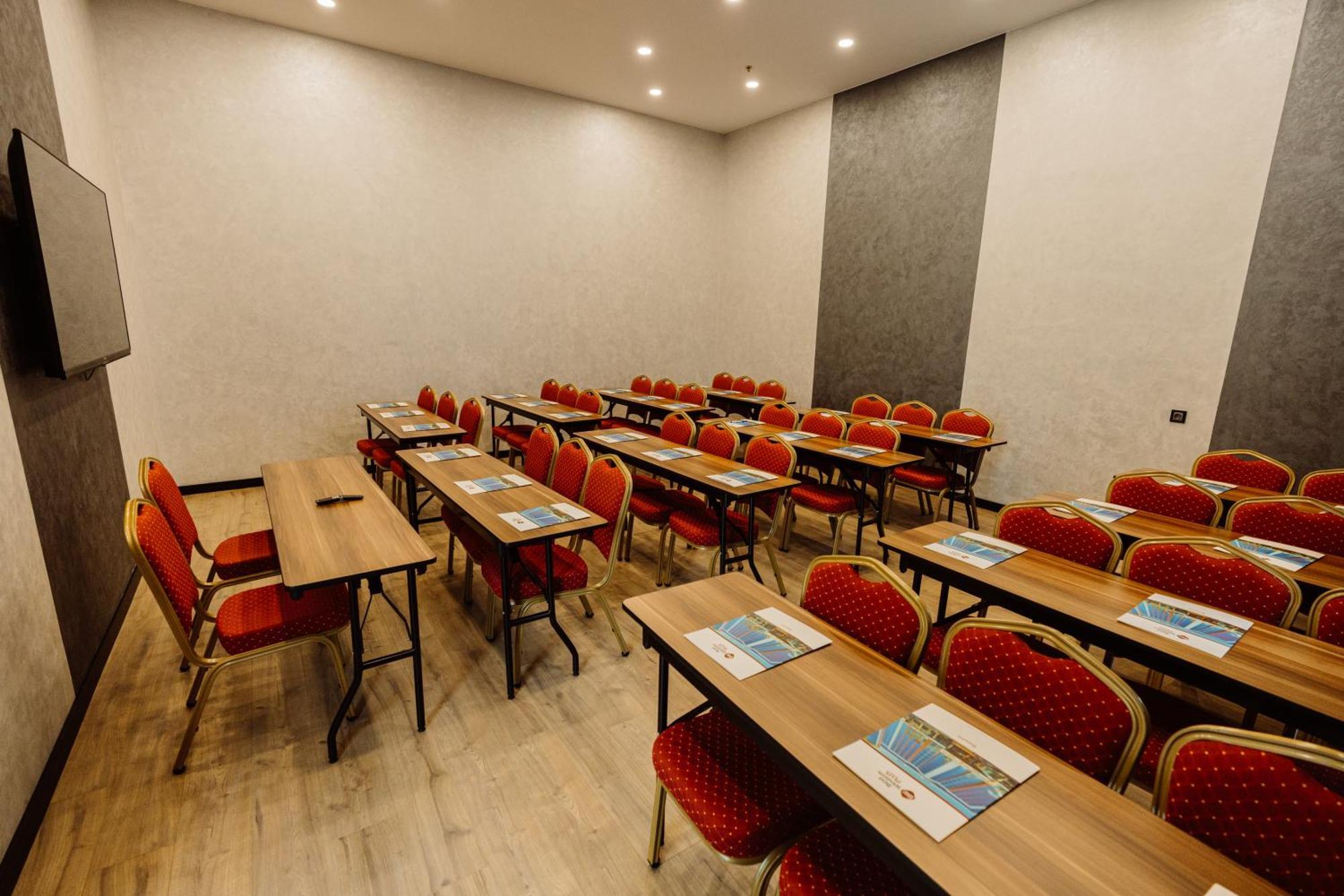Best Western Plus Batumi Exterior photo