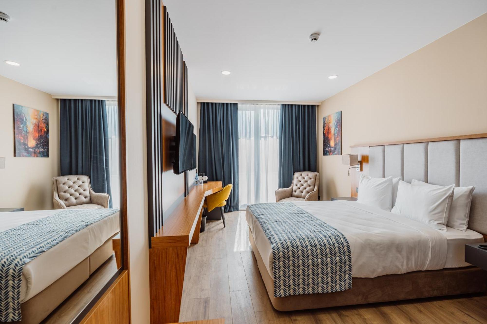 Best Western Plus Batumi Exterior photo